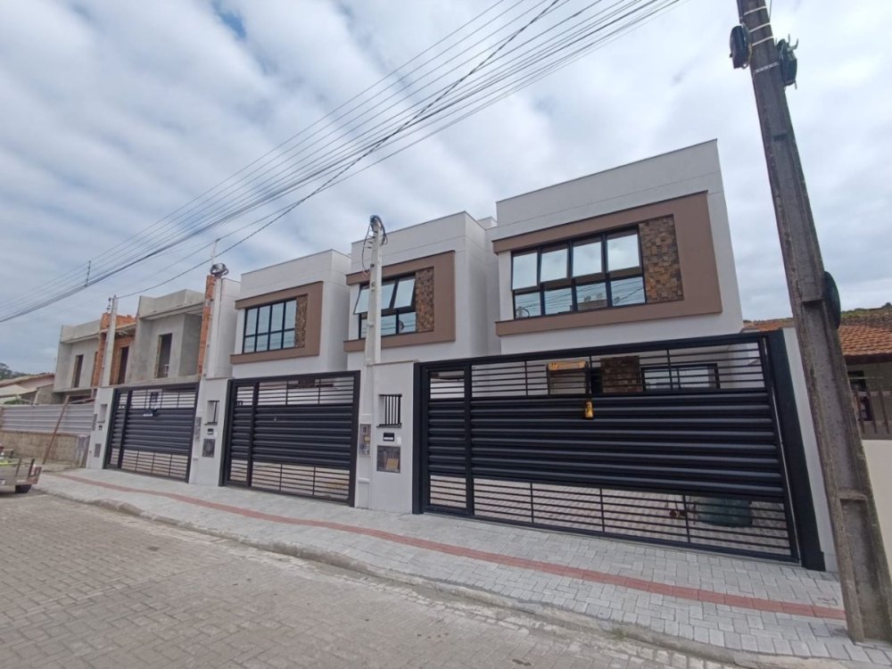 Sobrado Geminado - Venda - Itacolomi - Balneário Piçarras - SC